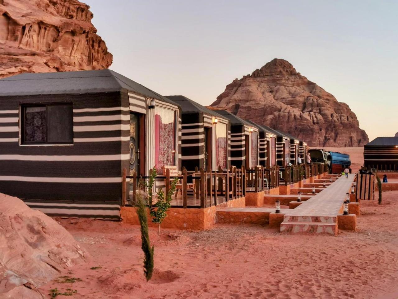Panorama Wadi Rum Luaran gambar